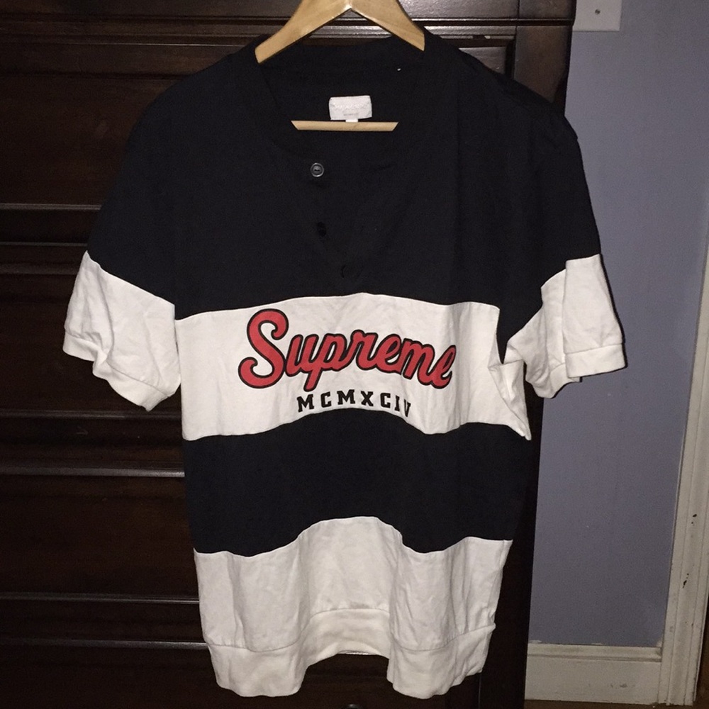 Supreme Tee